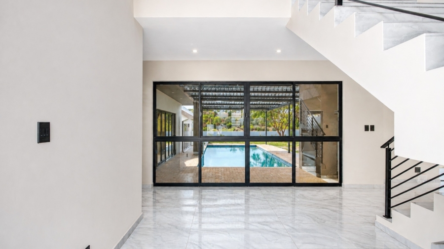 5 Bedroom Property for Sale in Meerhof North West